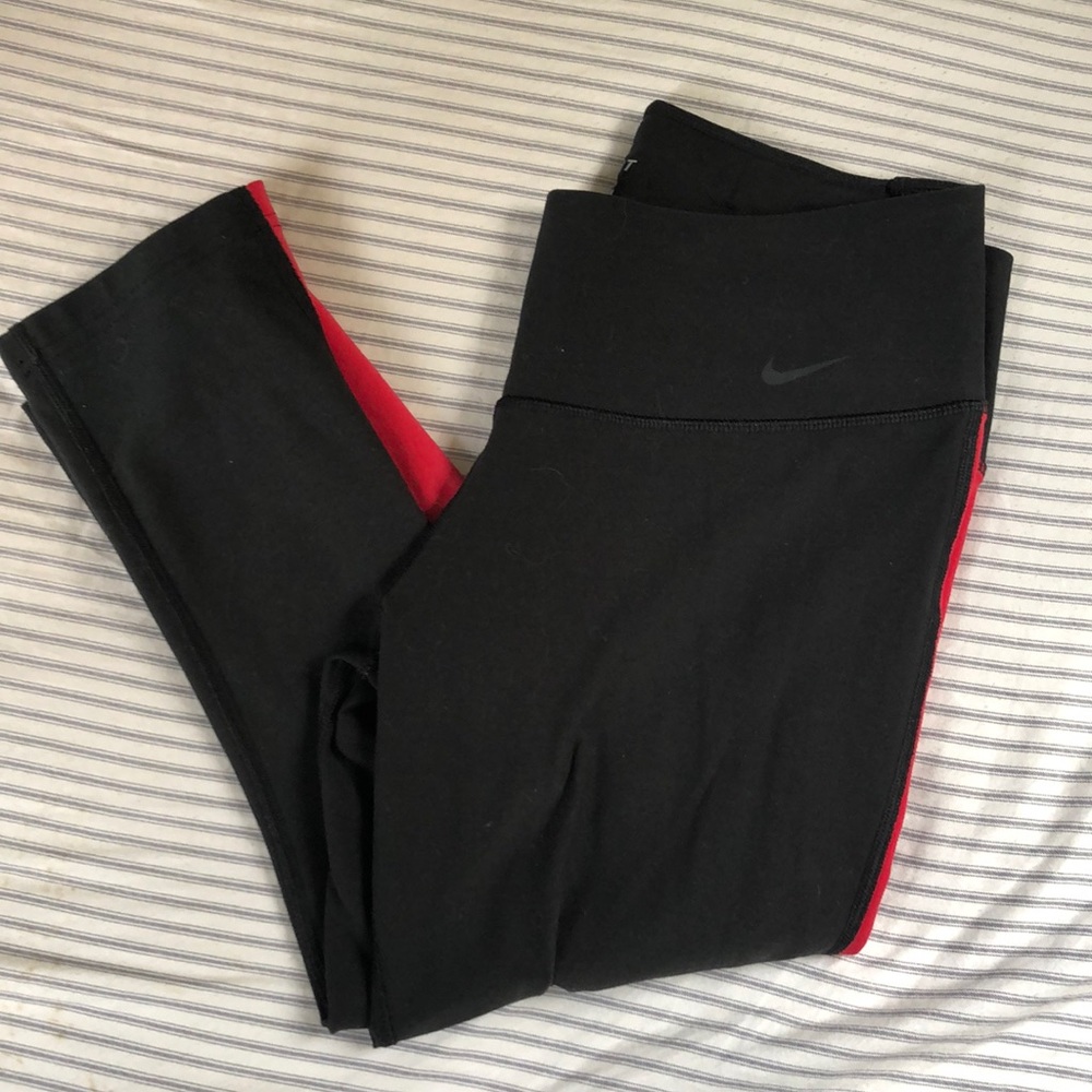 Nike Women’s capri spandex tights size medium